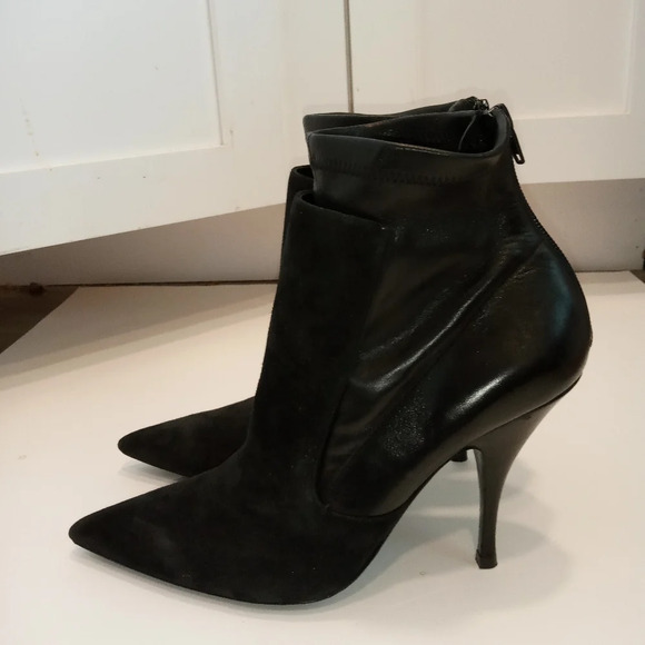 Givenchy Paris Black Suede Leather Ankle Stiletto Pointy Toe Boots sz 38, NEW - Picture 3 of 9
